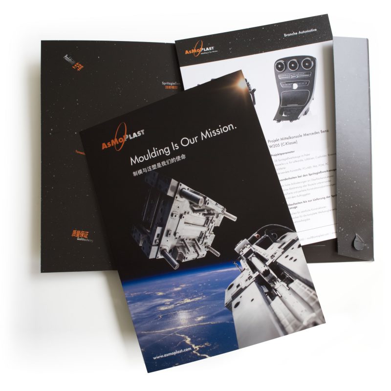 Gestaltung Kundenmappe für Asmoplast, Titel und Innenteil
