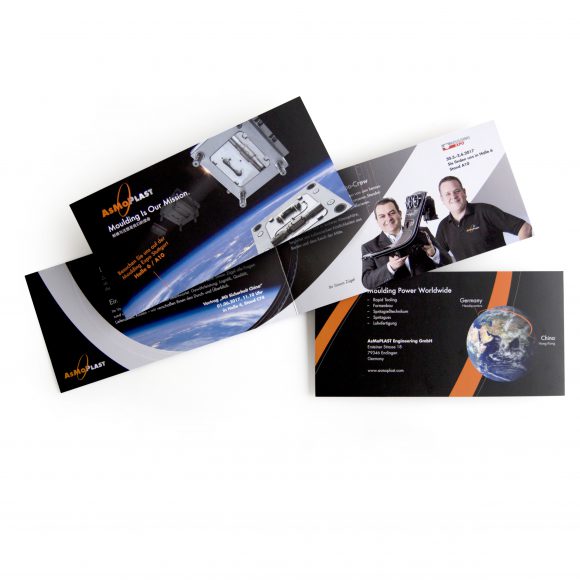 Asmoplast Messeeinladung in der Draufsicht